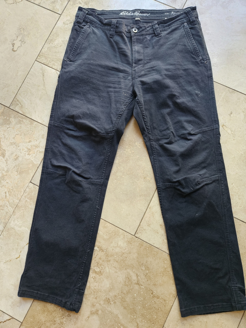 Eddie Bauer Men's Relaxed Jeans in Black